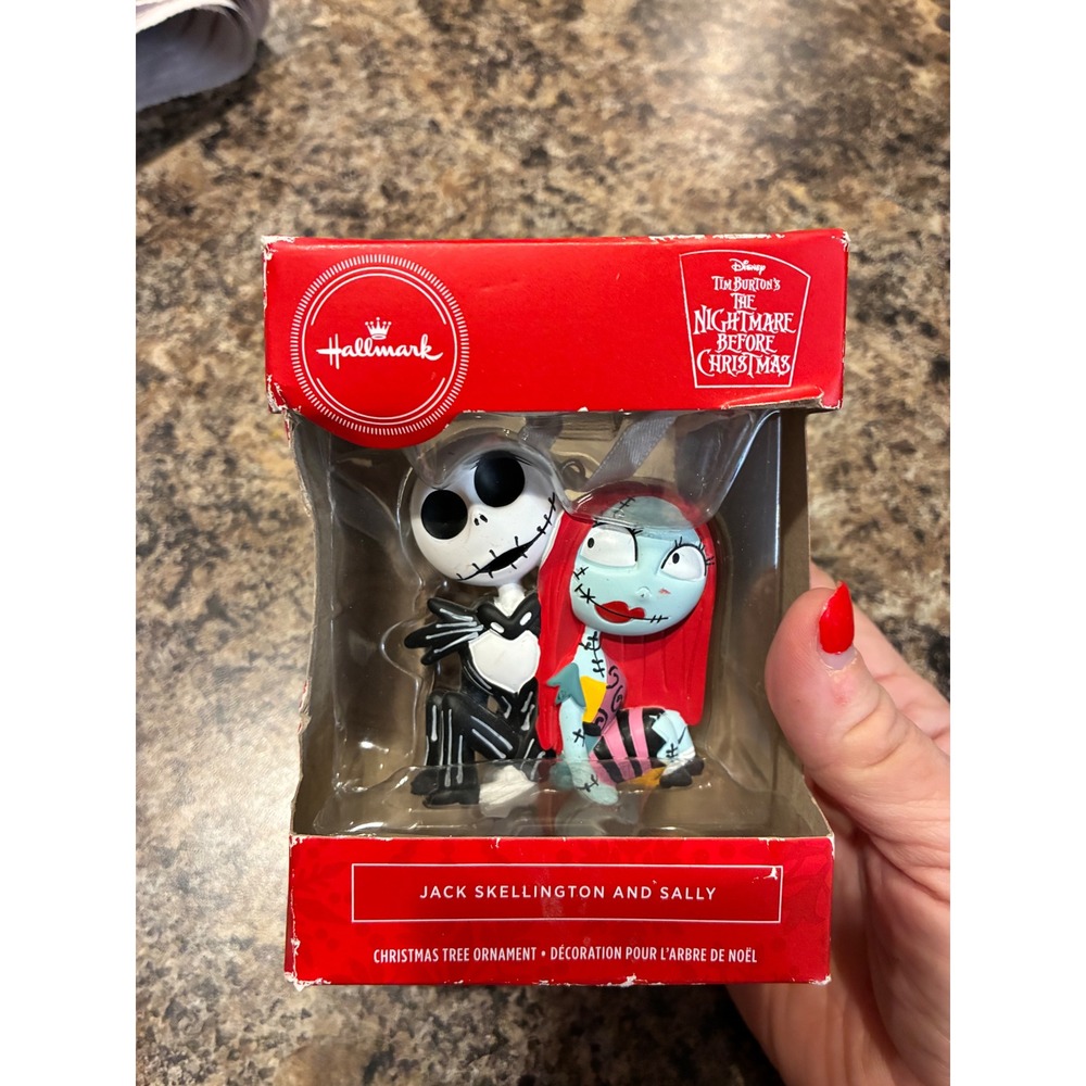 Hallmark Disney Nightmare Before Christmas Jack Skellington Sally Ornament